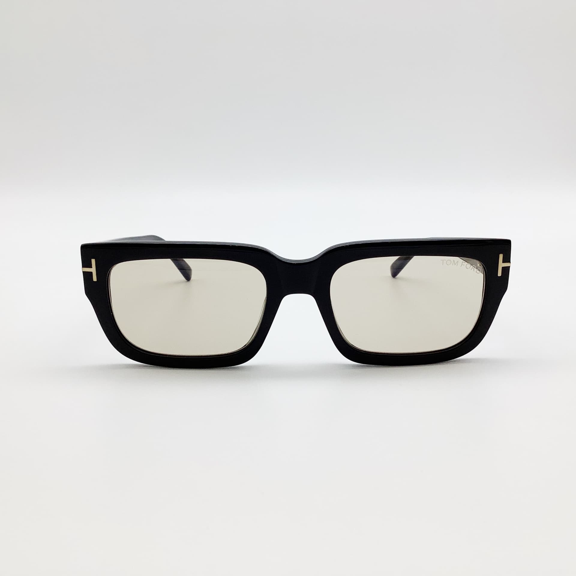 TOM FORD 1075