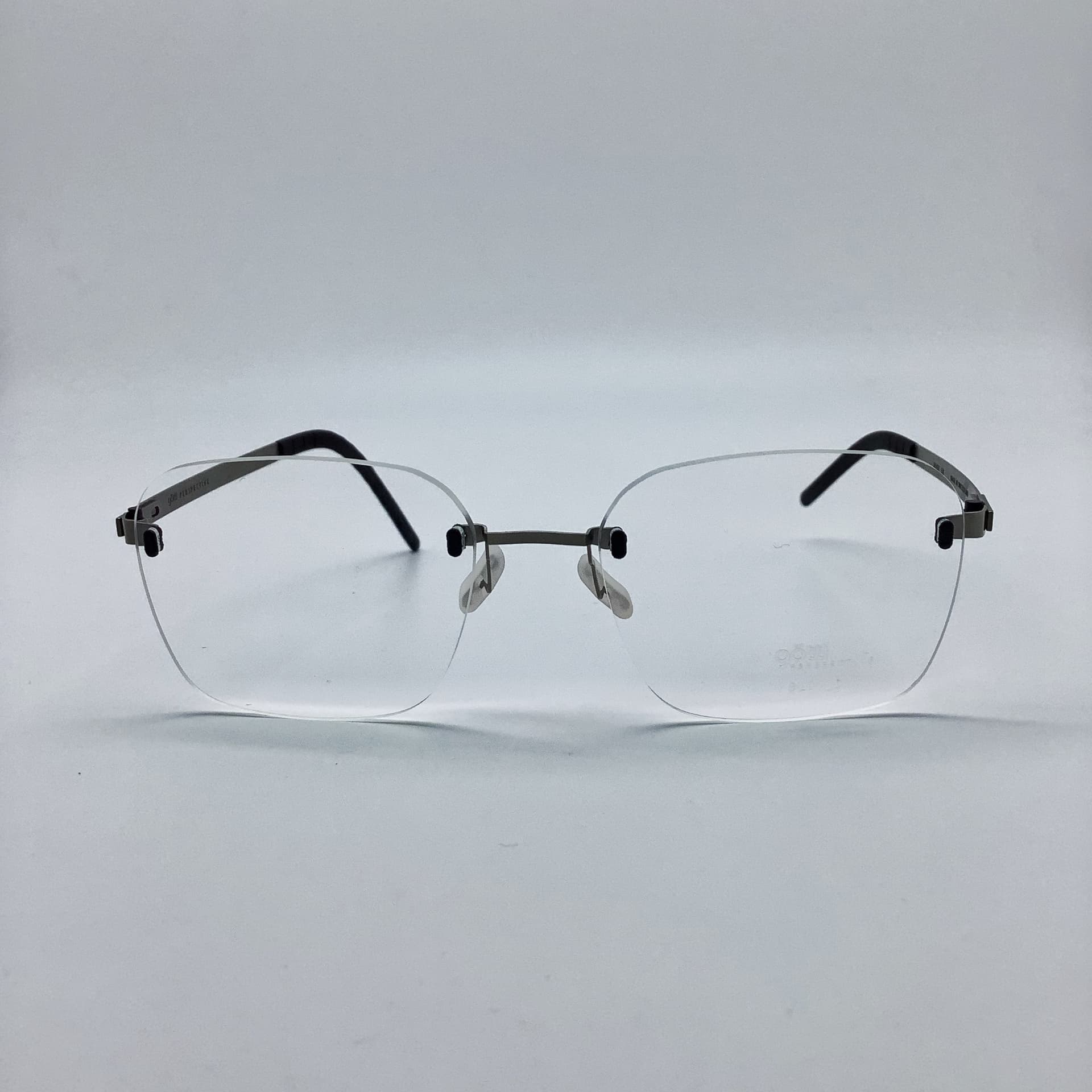 Gotti Bold 01 Rimless Perspective